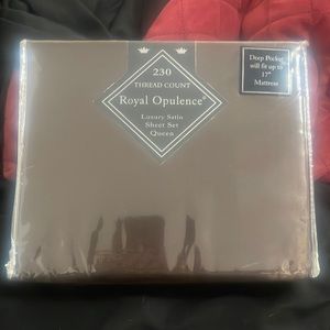 Royal Opulence Luxury Satin Sheet Set (Queen-230 thread count)